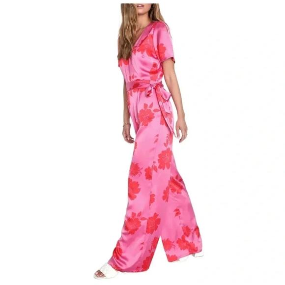 Lulus Sleek Desires Pink Floral Satin Split Sleeve
Wide-Leg Jumpsuit Size XS NWT - Picture 3 of 10